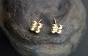 Gold quatro sphere studs