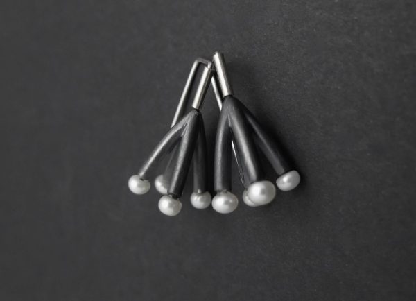 Pearl tip earrings
