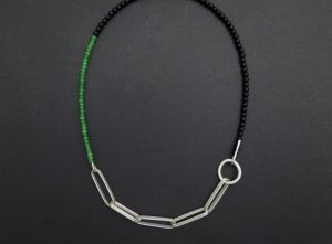Five link neckpiece
