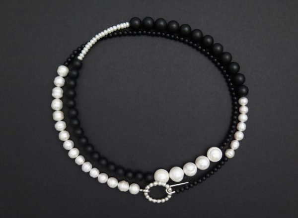 Domino neckpiece
